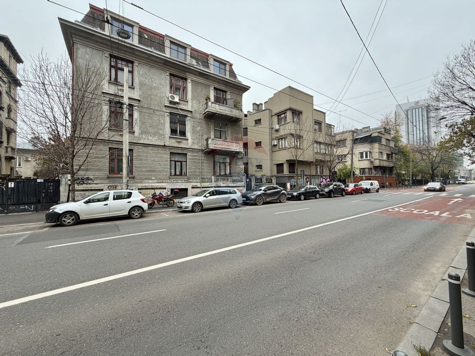 Un apartament cu poveste, în inima Bucureștiului interbelic