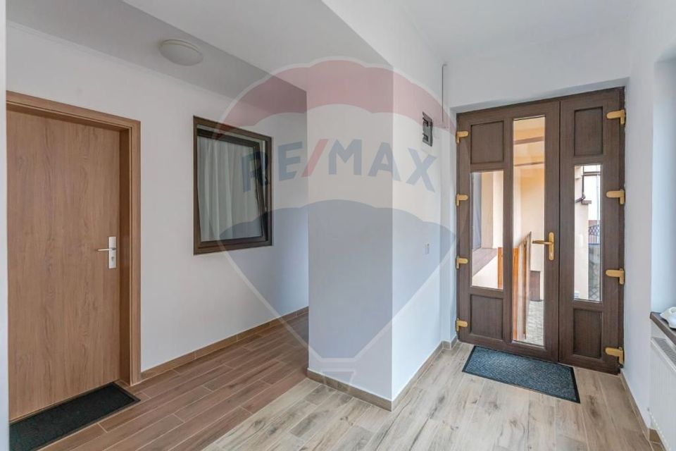 18 room Hotel / Pension for sale, Central area