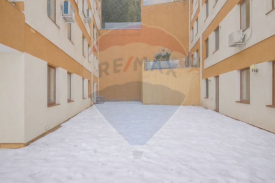 APARTAMENT UNIC CU GRADINA 288 MP |4 CAMERE, 2 BUCATARII | D. POIENII