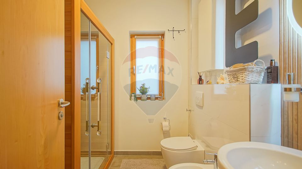 Vila moderna cu vedere spre padure Poiana Angelescu