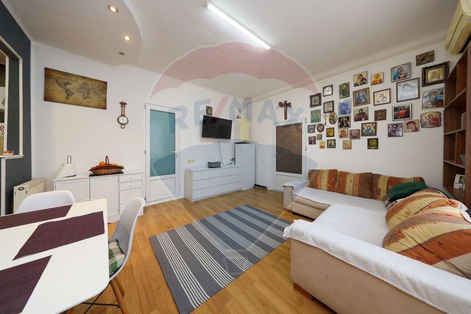 Casă 6 camere și teren 1200 mp