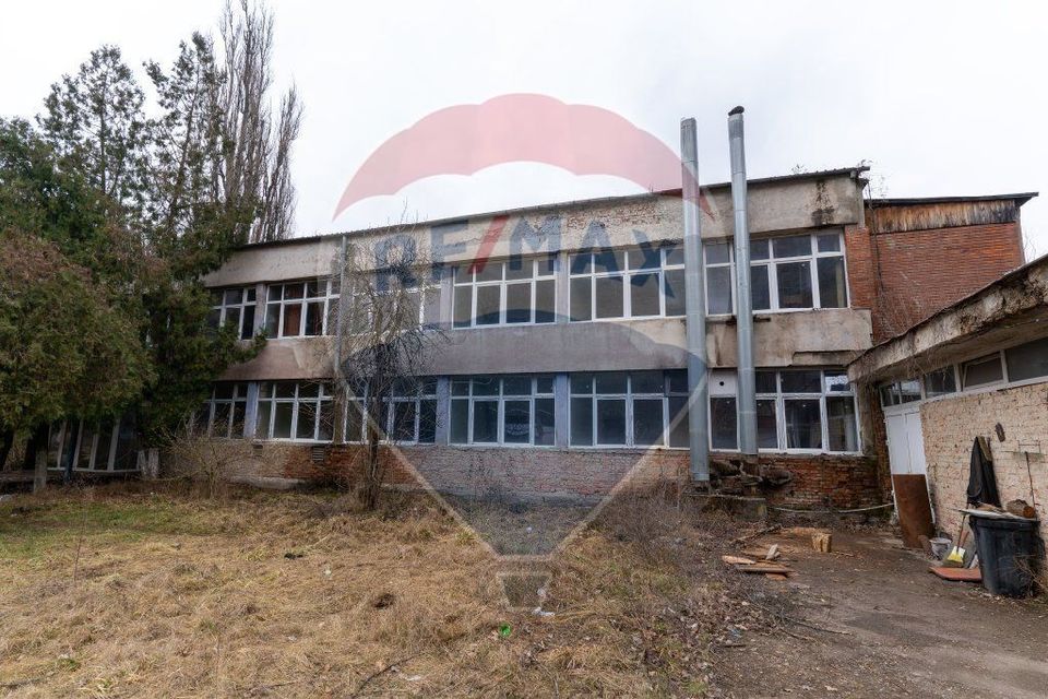 7,000sq.m Industrial Space for sale, Periferie area