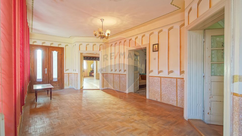 6 room House / Villa for sale