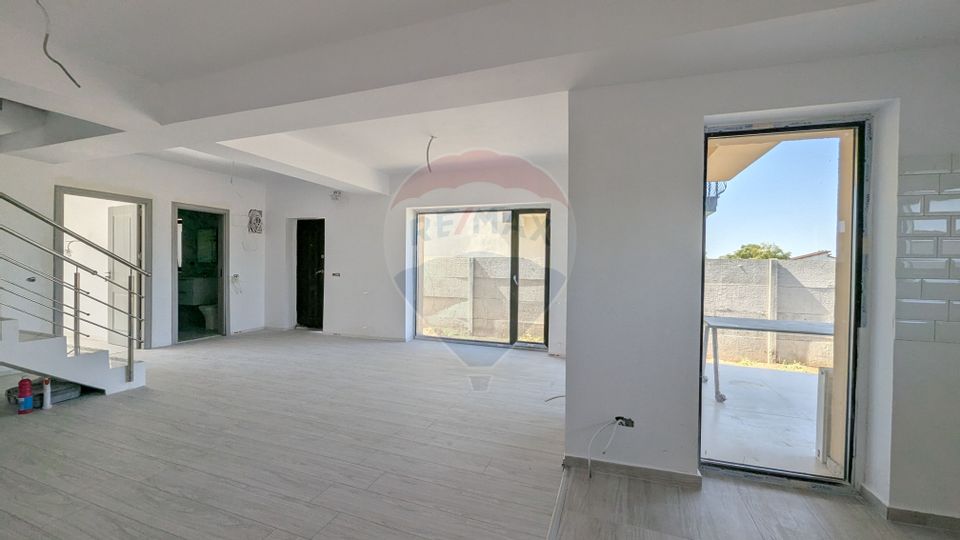 De Vanzare Duplex Comuna Berceni Str Lebedelor Asfaltată 0% Comision