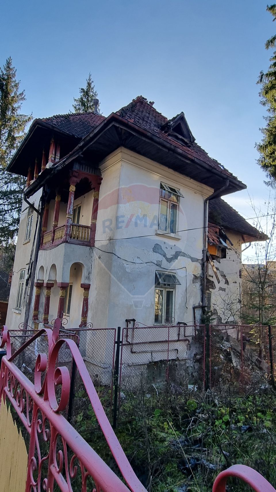 House / Villa interwar for sale + land,Predeal