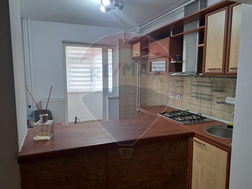 Inchiriere apartament cu 3 camere Tei semimobilat imobil 1983