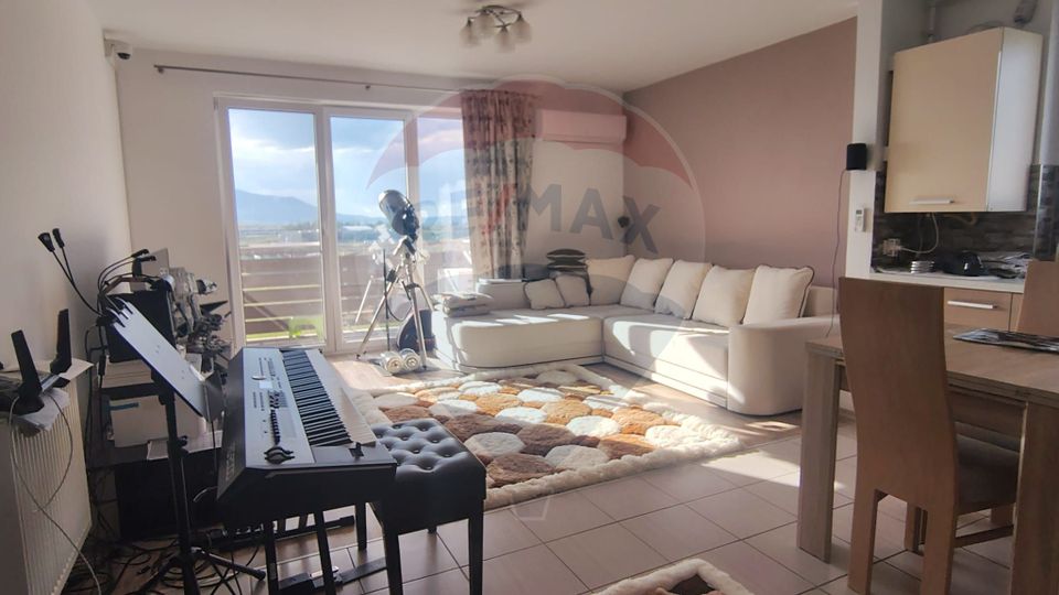 Apartament cu 3 camere de vânzare în Avangarden 3