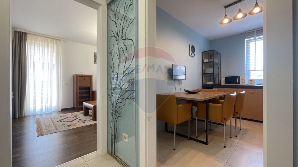 Apartament cu 3 camere de închiriat în zona Tractorul!