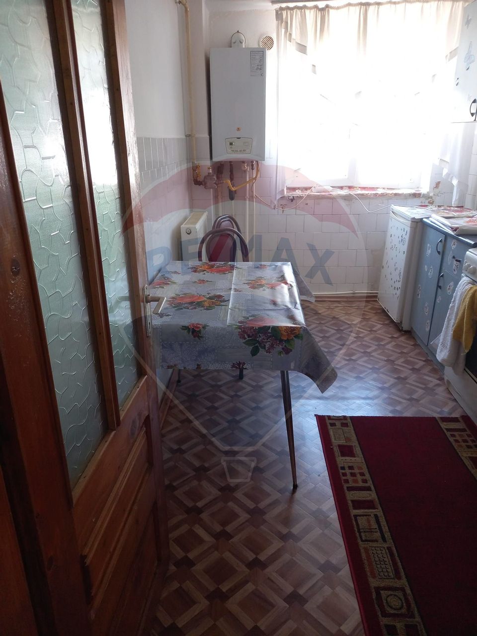 Apartament cu 3 camere de vânzare în zona Sud-Est