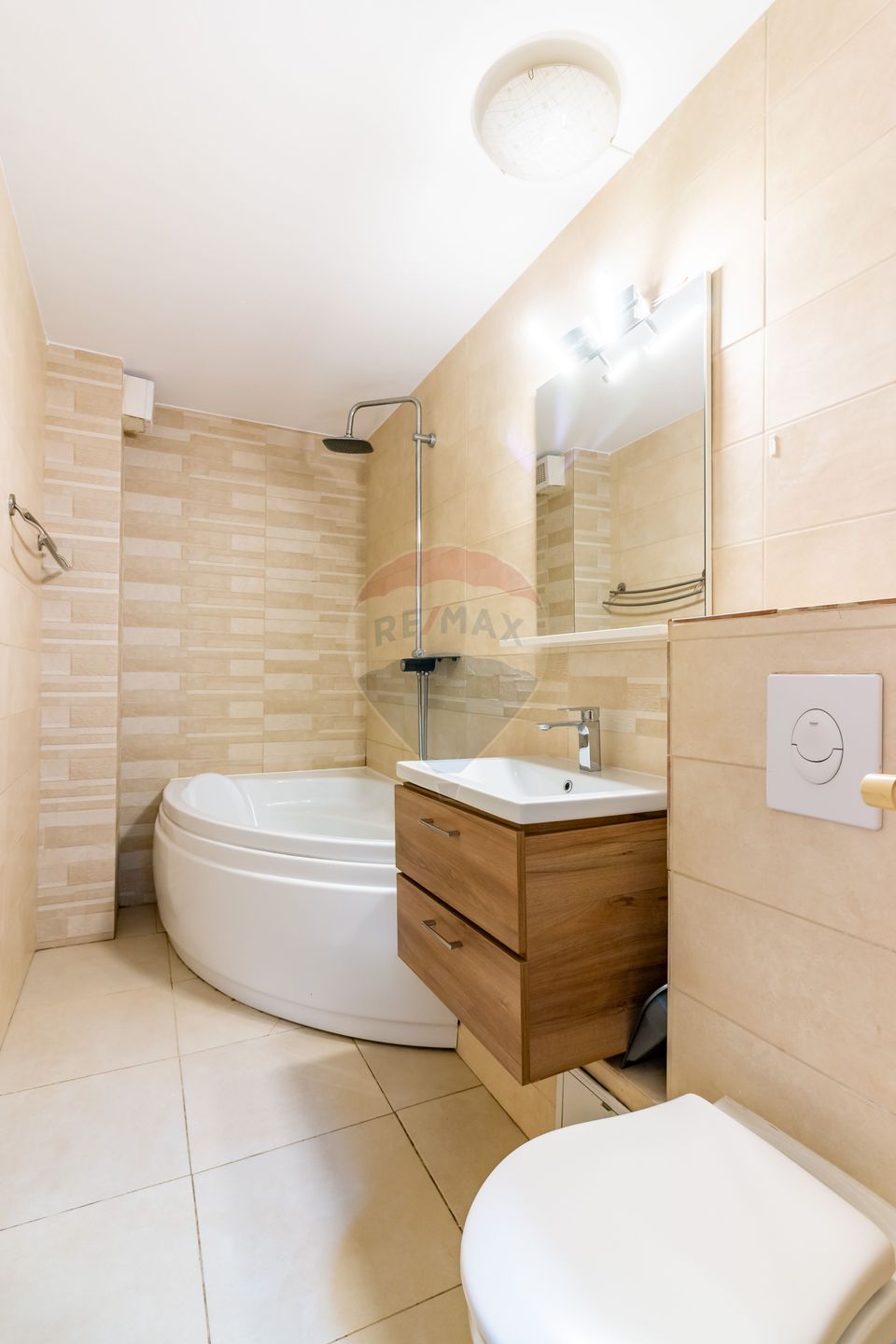 Apartament cu 3 camere de vânzare în zona Vitan Mall / Foisorului