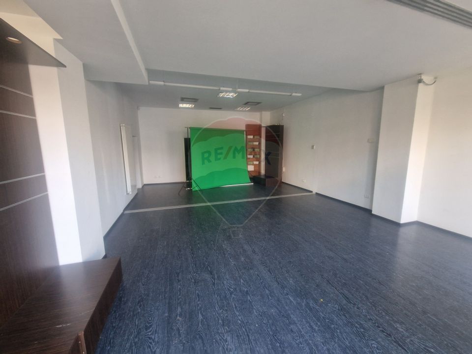 200sq.m Commercial Space for rent, Maratei area