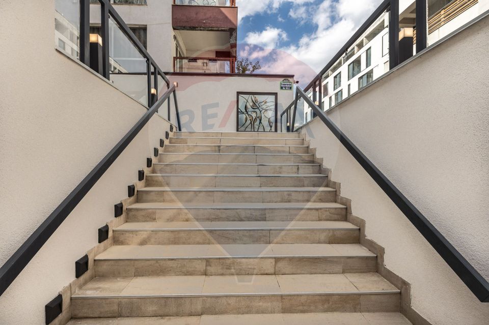 4 room Apartment for sale, Herastrau area