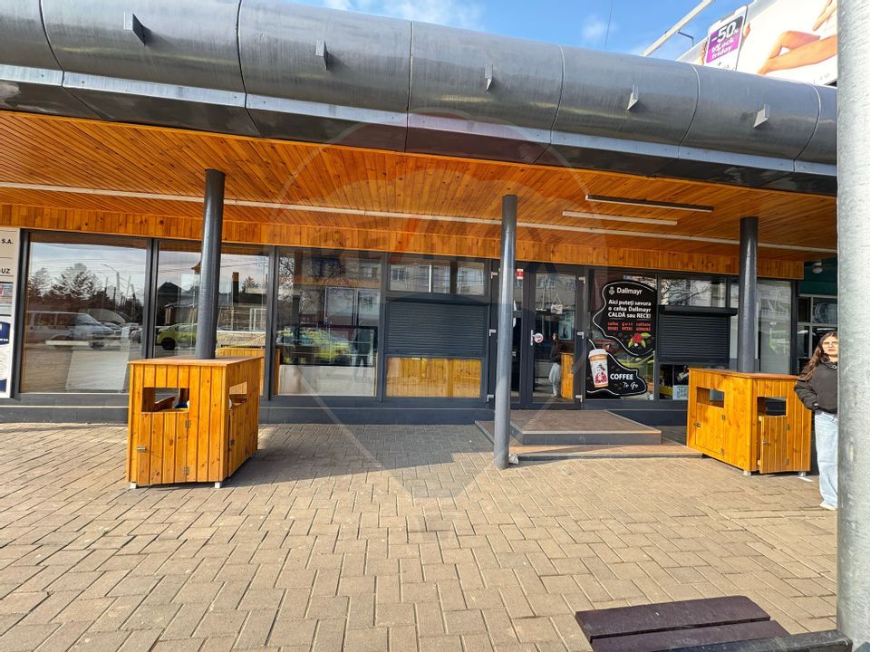 100sq.m Commercial Space for rent, 9 Mai area
