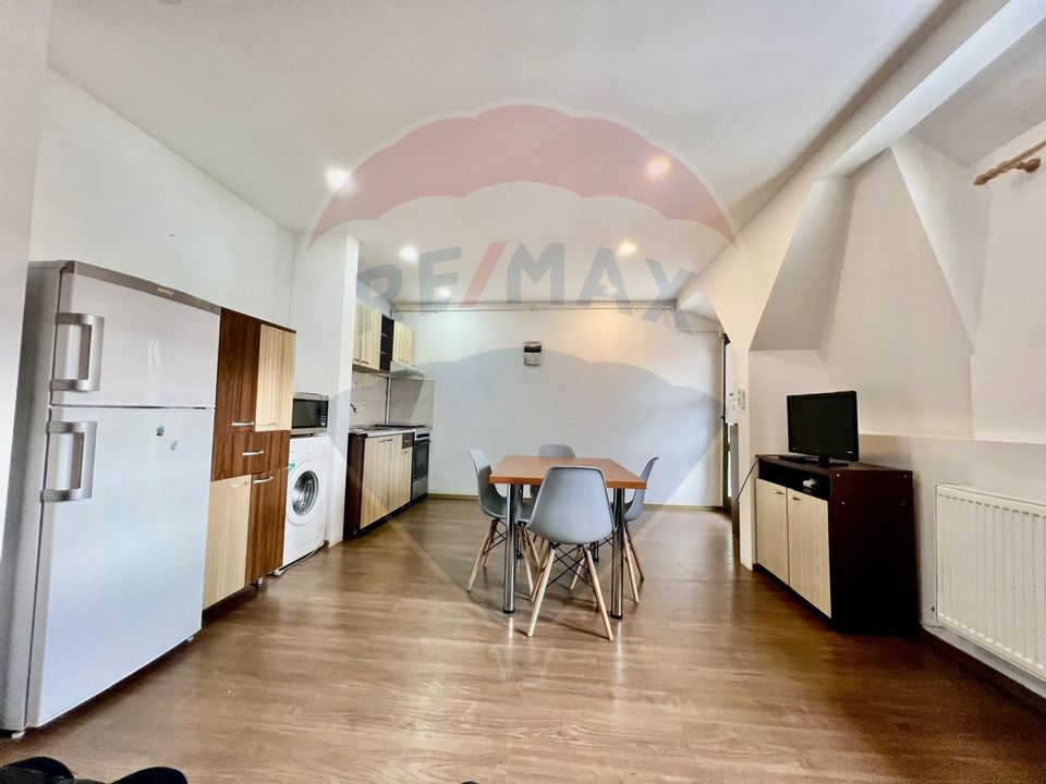 Apartament cu 2 camere de vânzare în zona Central