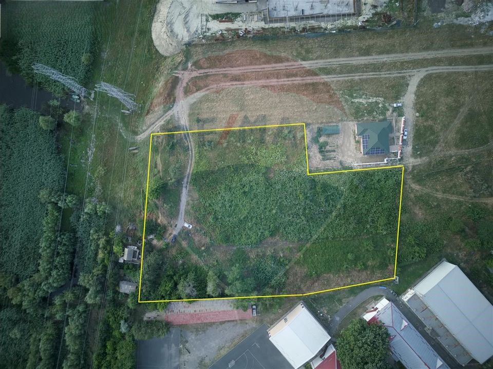 Teren de vanzare 9,000 mp Tulcea / Strada Livezilor
