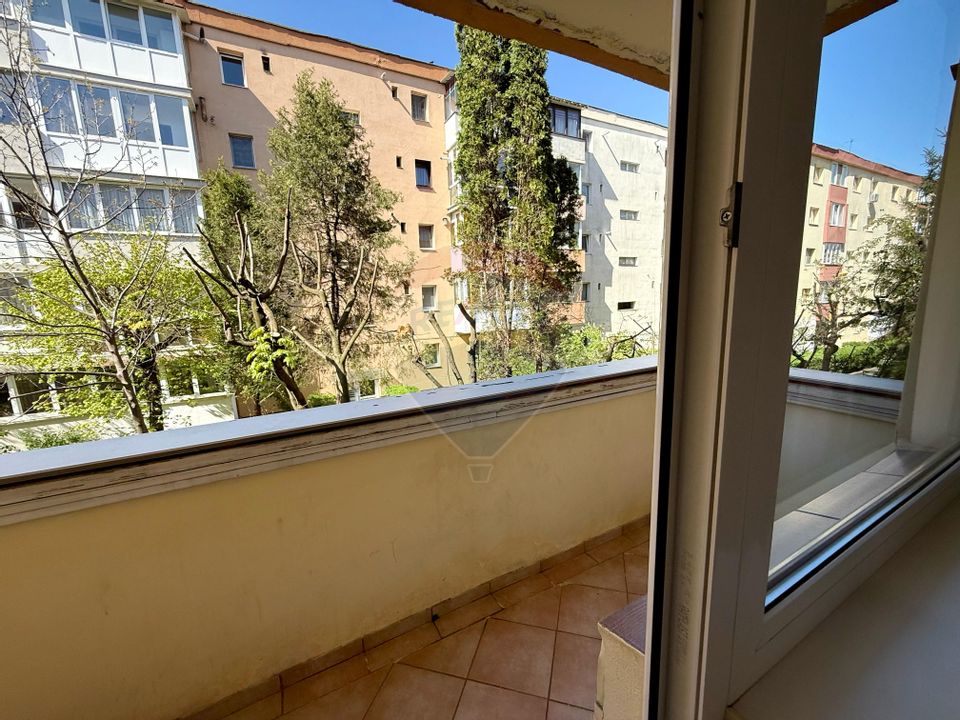 Apartament spațios de 2 dormitore + living open space