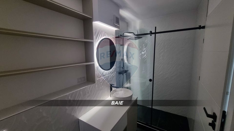 Apartament cu 3 camere tip PENTHOUSE de închiriat în zona PODUL VIILOR