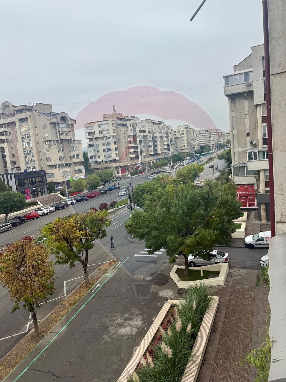 Apartament cu 2 camere de închiriat în zona Ultracentral