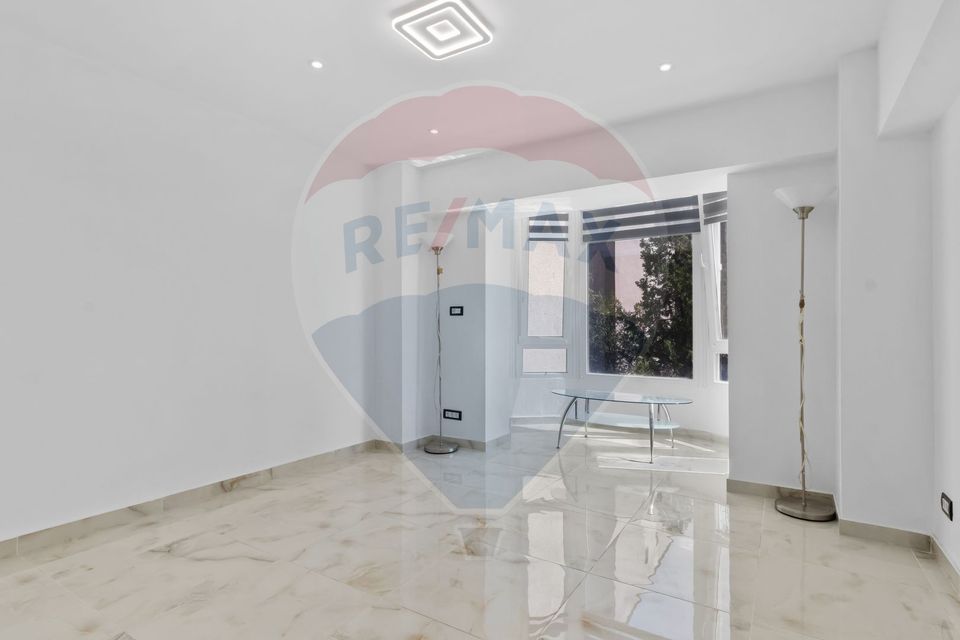 Apartament modern cu 3 camere de închiriat - zona Băncilor