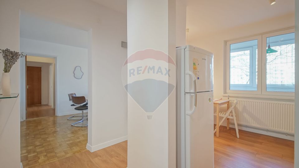 Apartament cu 3 camere de închiriat B-dul Victoriei