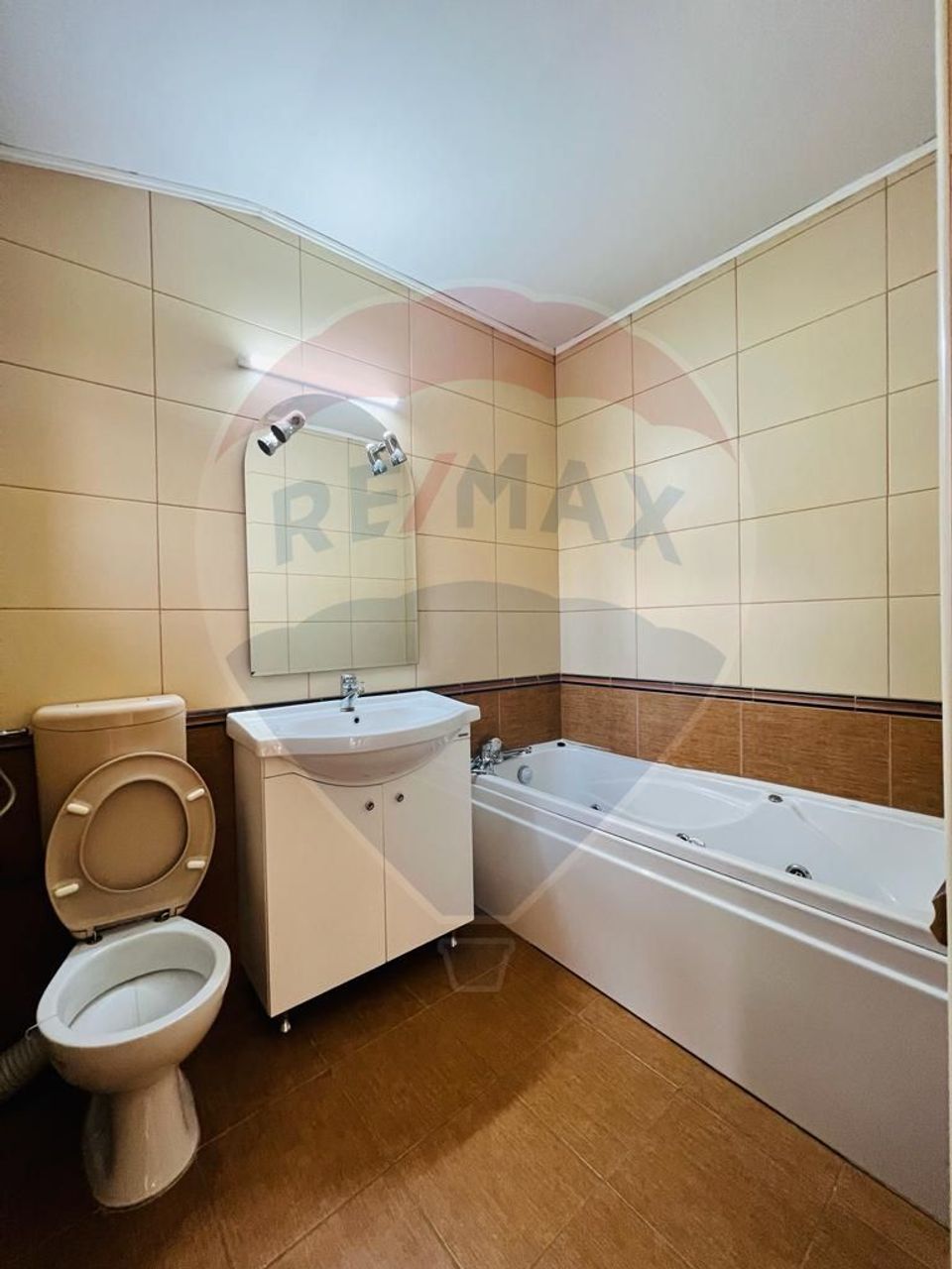 3 room House / Villa for sale, Orasul Vechi area