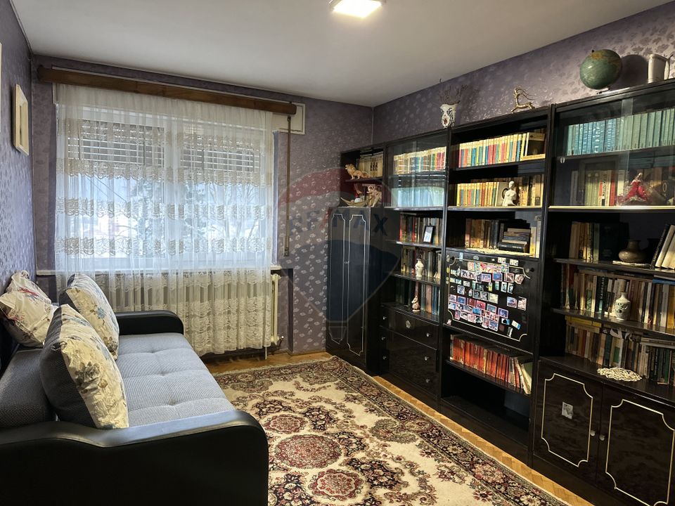 4 room Apartment for sale, Central area