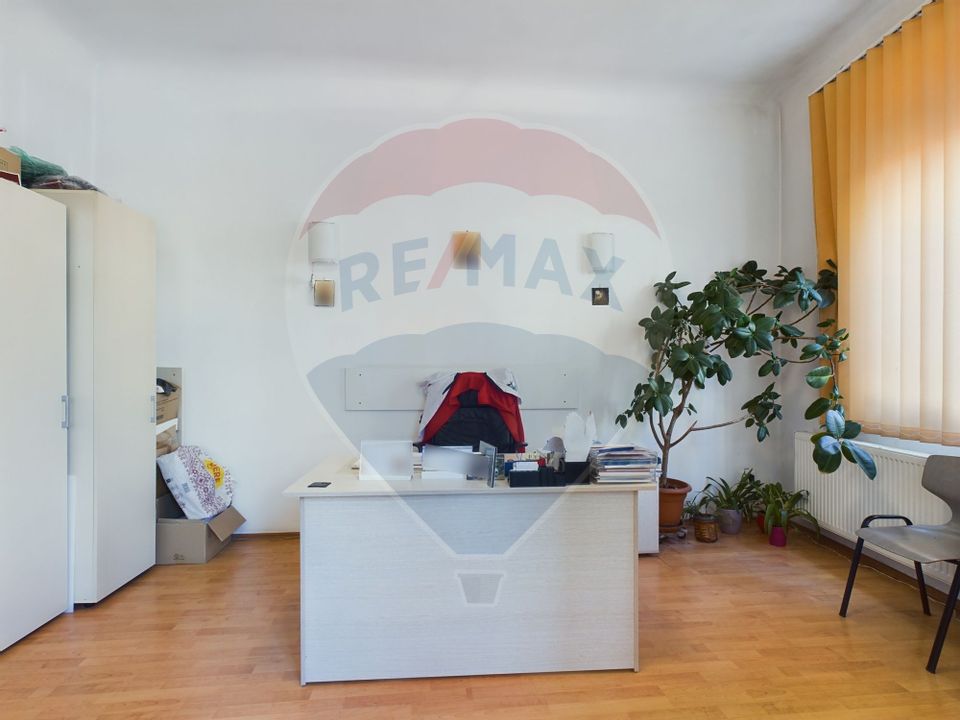 252sq.m Proprietate specială for sale, Victoriei area