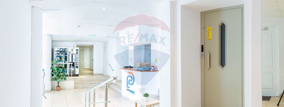 Office building with 100% occupancy rate - Caderea Bastiliei Street