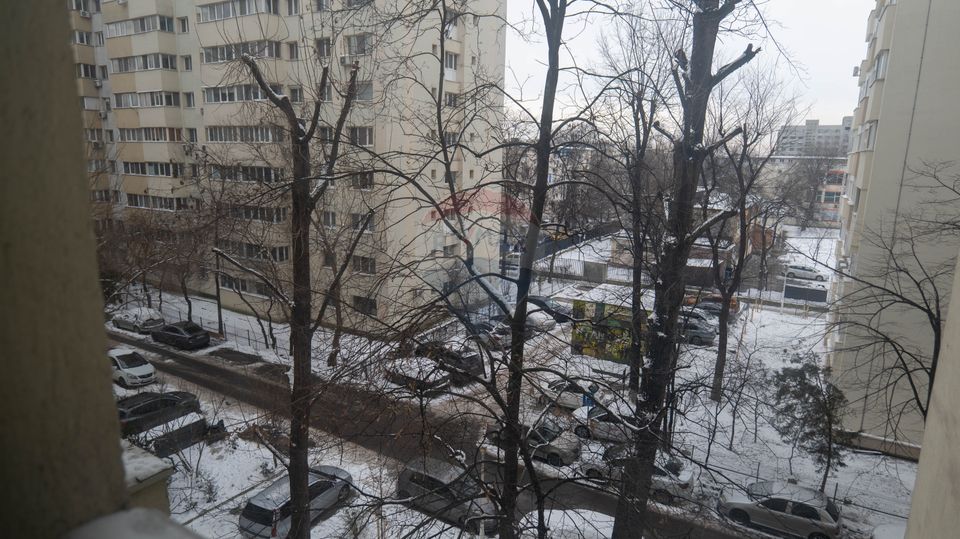 Vânzare apartament 3 camere,  zona Pantelimon - Liceul Lucian Blaga