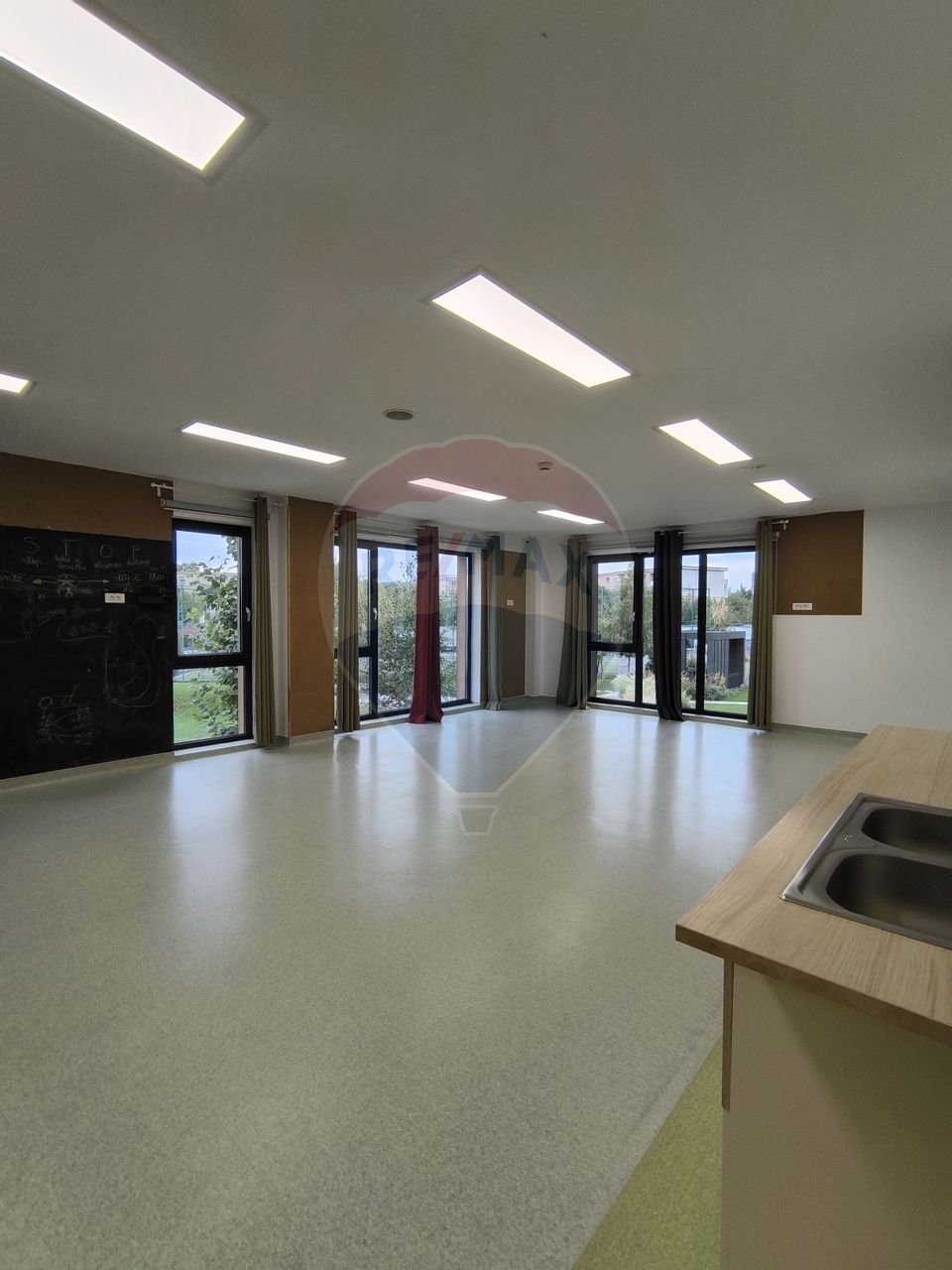 Spațiu comercial de vanzare