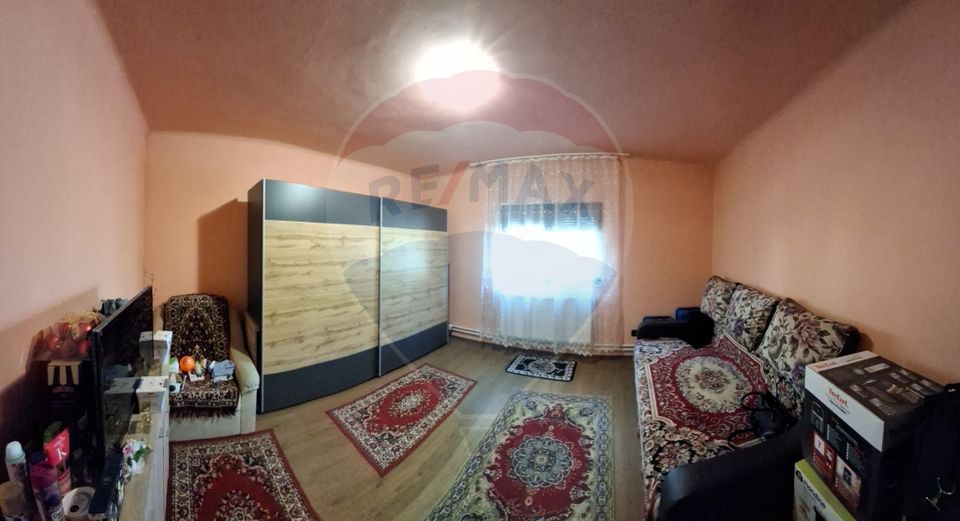 Casă spațioasă de vânzare în zona metropolitană, Fughiu