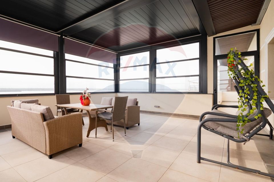 Penthouse de vanzare in Mamaia vedere frontala lac si marea Neagra