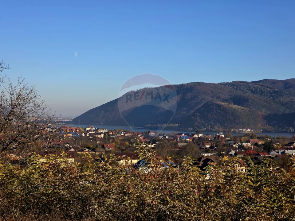 Land 6,874sqm Alexandru cel Bun / Strada plopusor