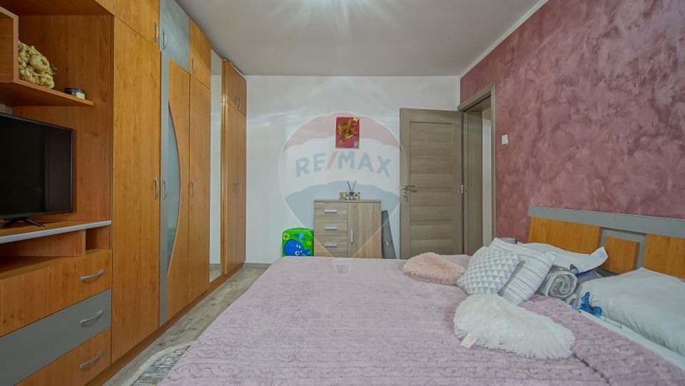 (Rezervat) Apartament cu 3 camere de vânzare, Florilor Râșnov