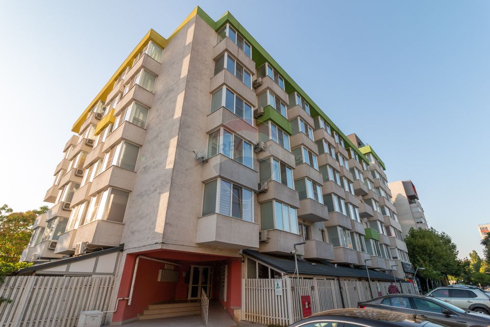 Apartament 2 camere, mobilat, str. Luica, posibilitate parcare