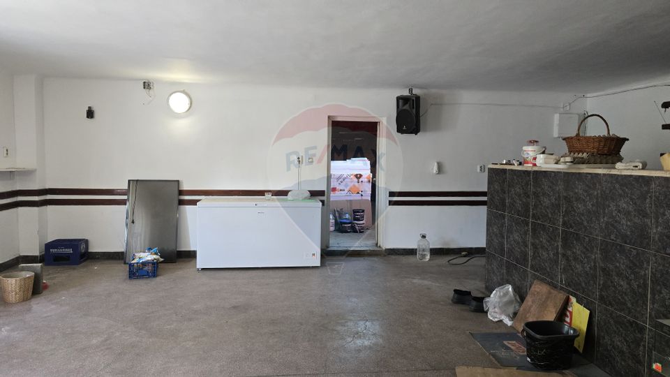 200sq.m Commercial Space for rent, Giulesti area