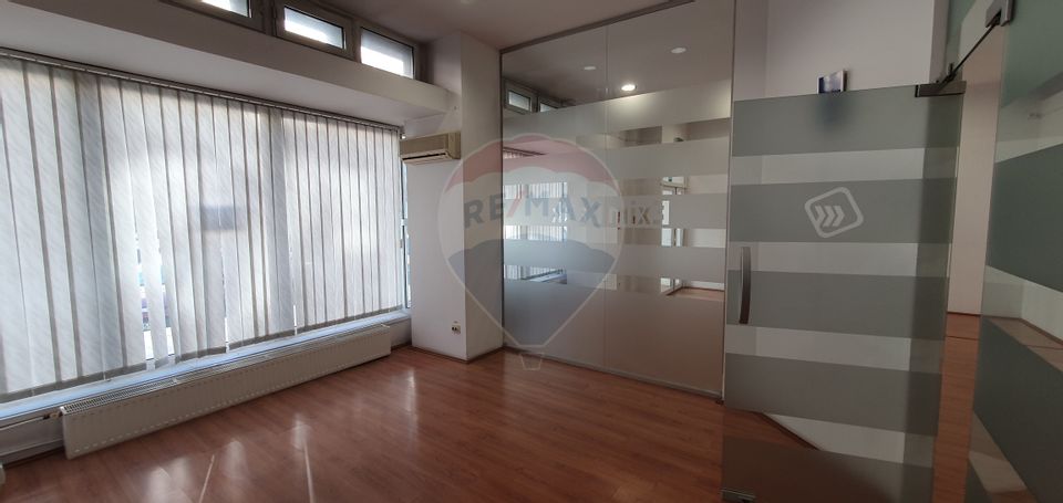 173sq.m Commercial Space for rent, Ultracentral area