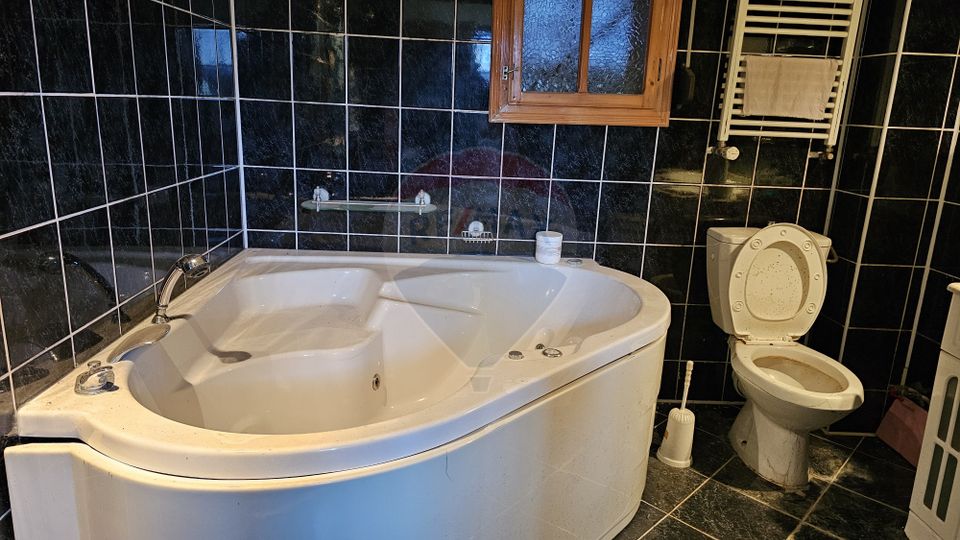 Casă / Vilă cu 6 camere, Gura Humorului, Suceava