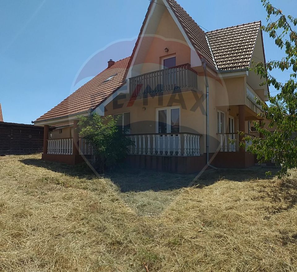 5 room House / Villa for sale