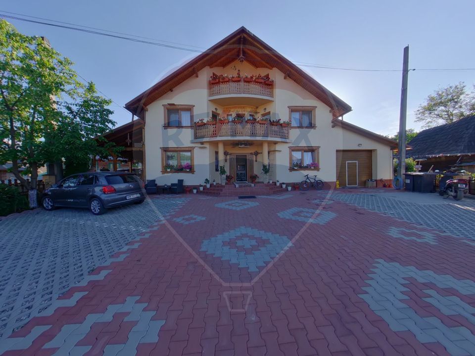 10 room Hotel / Pension for sale