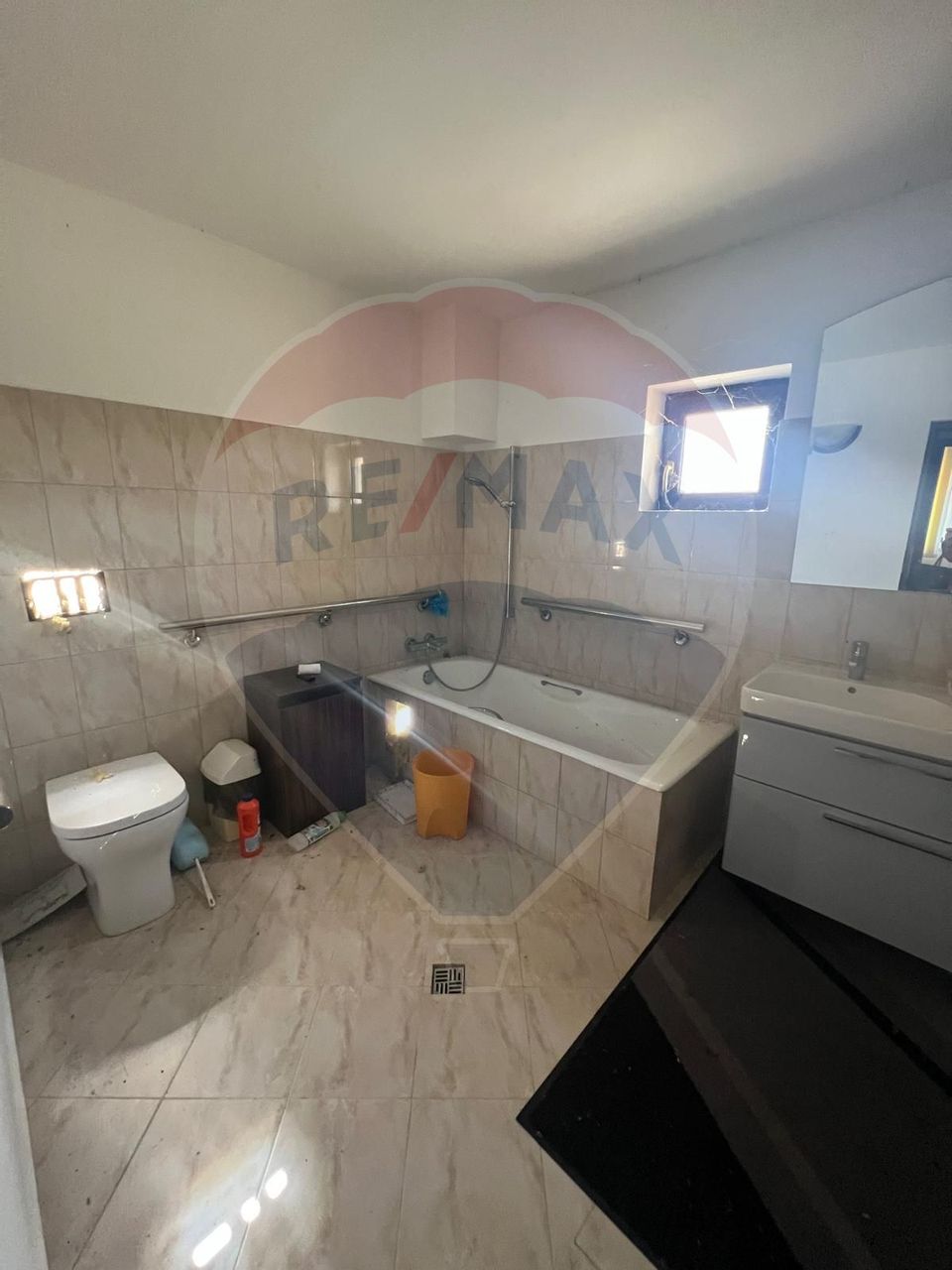 Land 4,335sqm Golesti / Aleea CAP