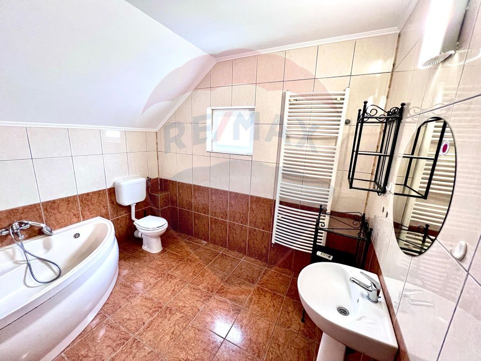 Casă / Vilă cu 7 camere de închiriat în zona Oncea