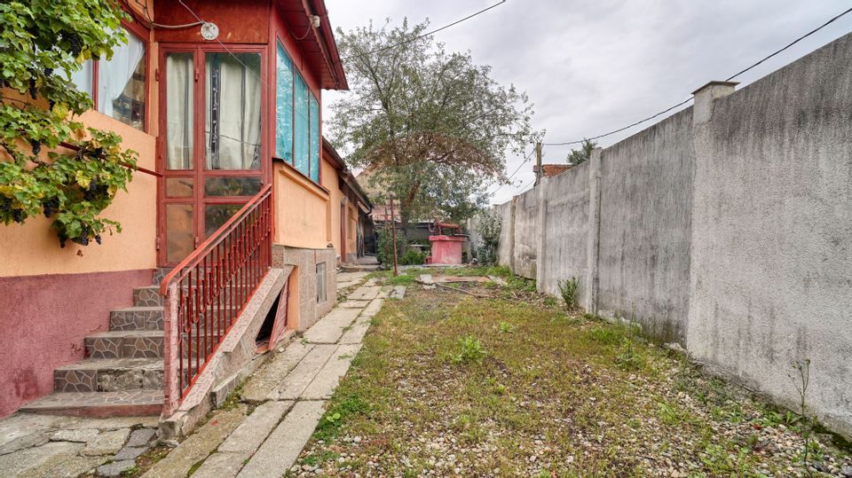 Proprietate 691 mp + anexe, ideal renovare – Dumbrăvița, BV