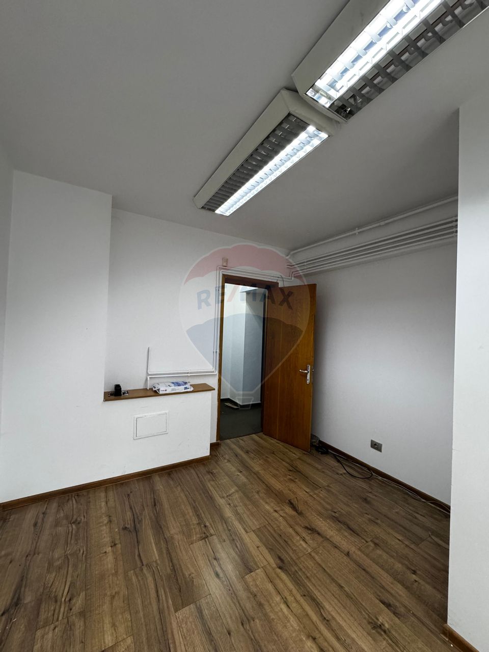 79sq.m Office Space for rent, P-ta Victoriei area