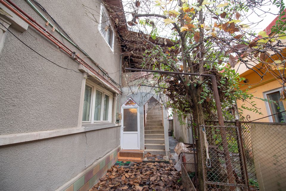 Apartament cu 4 camere 117 mp, de vanzare zona Ana Ipatescu, Ploiesti