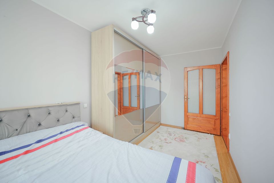 De vânzare Apartament cu 4 camere, lângă Podul Centenarului