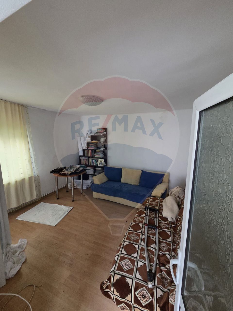 Ansamblu casa de locuit, hala productie ,spatiu de birouri si teren