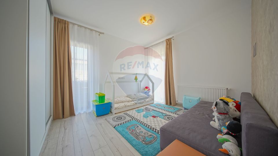 4 room House / Villa for sale