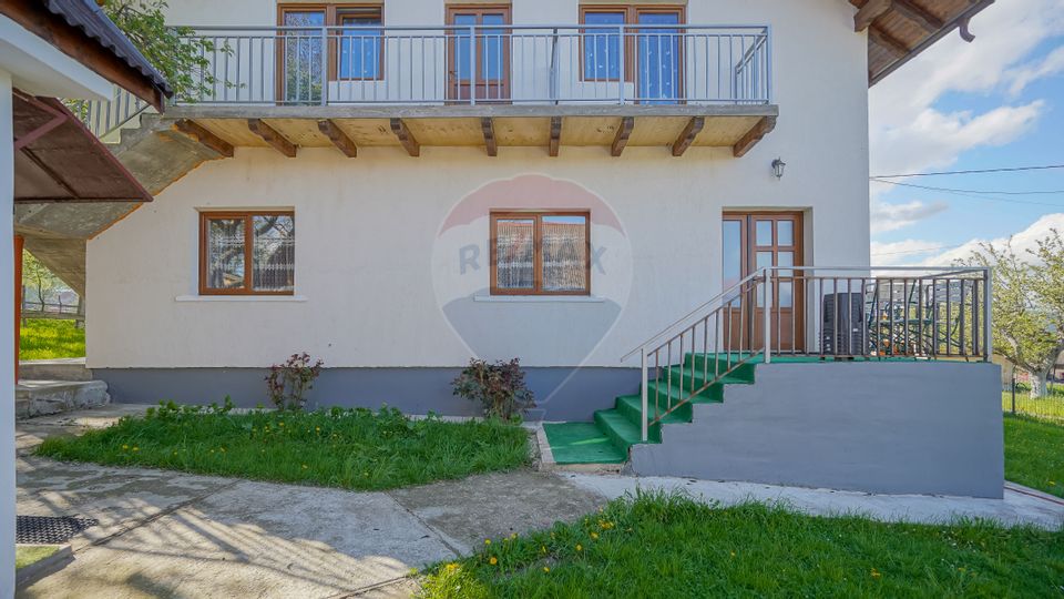 CasaI Vila cu 8 camereI 5 bai TOHANITA  - ZARNESTI , BRASOV