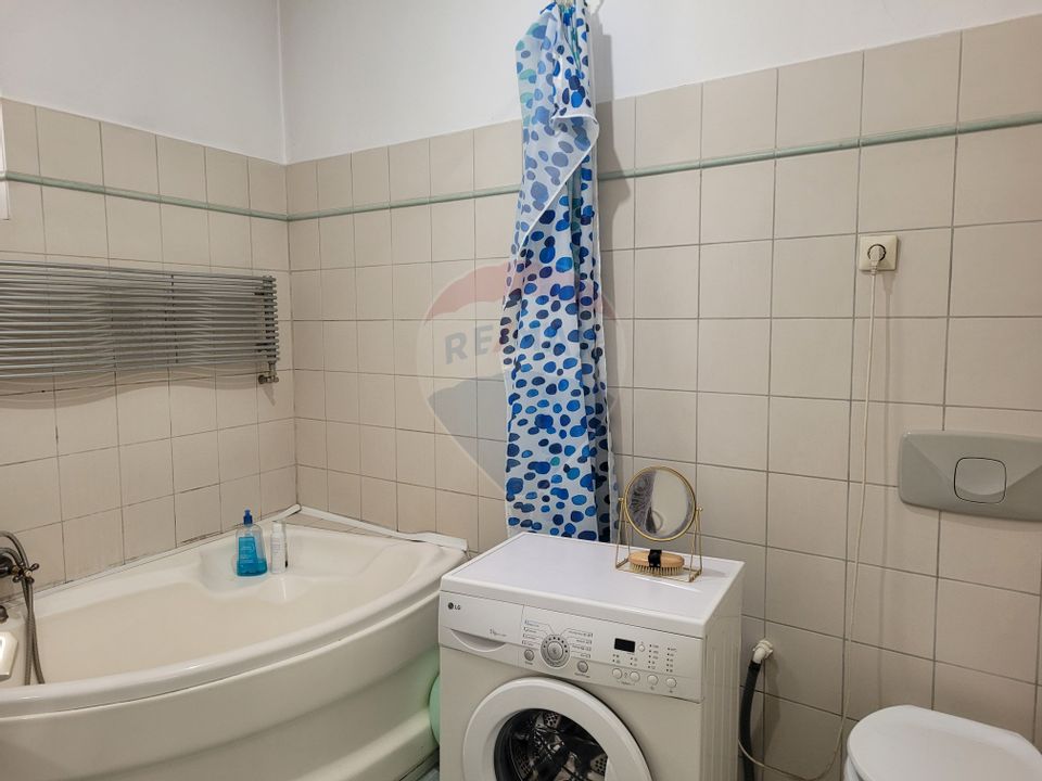 Apartament cu 2 camere de închiriat în zona Universitate